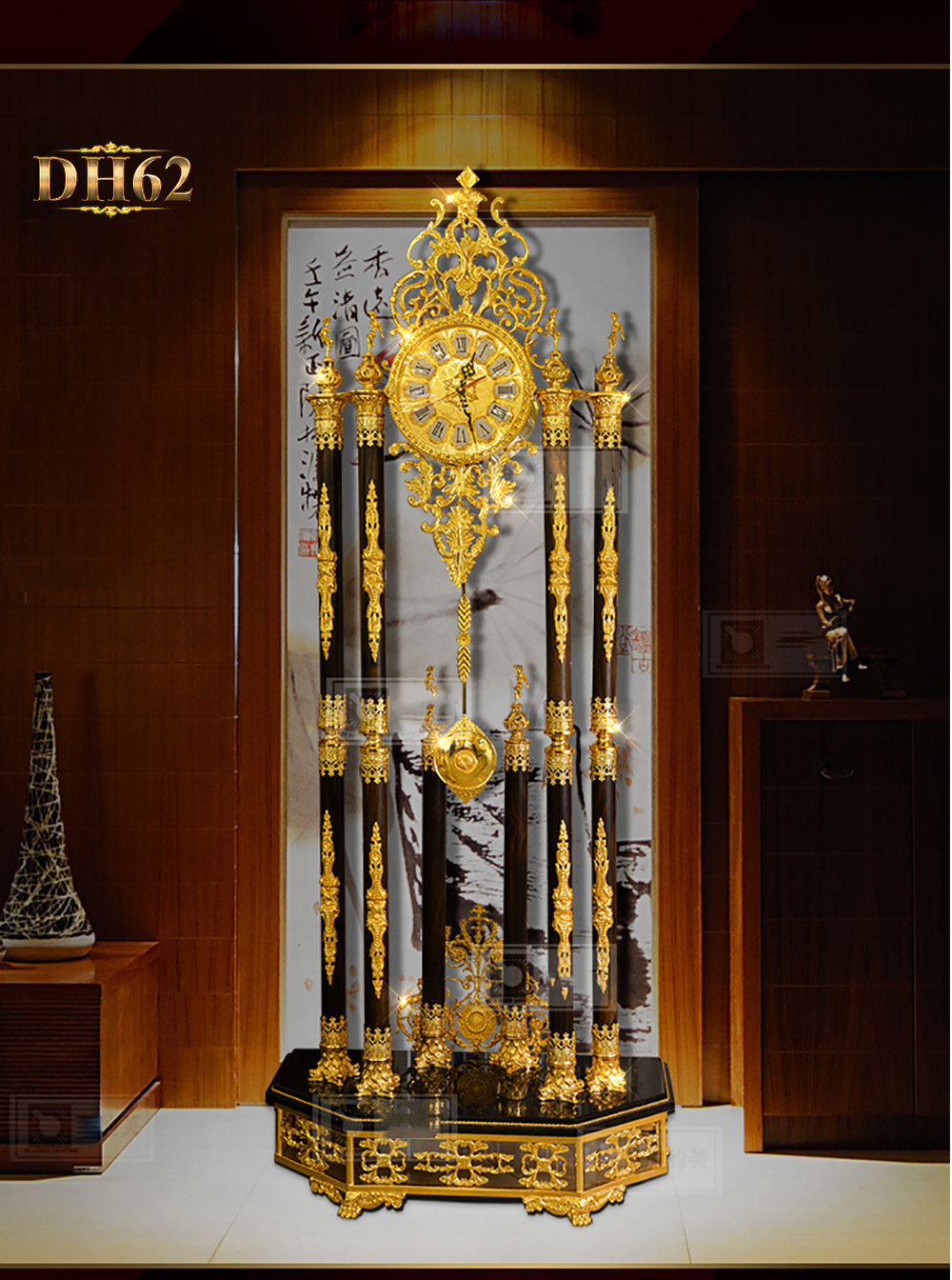 Đồng hồ cây DH62 phong thủy thân trụ gỗ quý chạm khắc phong cách châu Âu cổ điển sang trọng